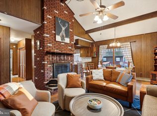 173 Tommys Ln, Pocono Lake, PA 18347