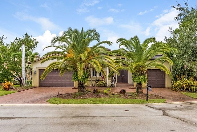 1st image of 7889 NW 112th Way