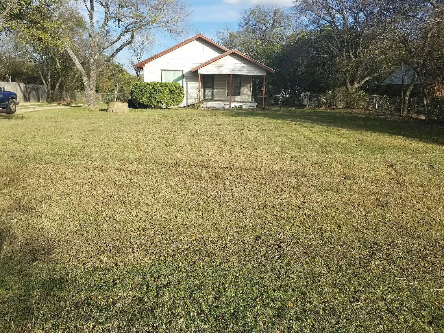 2 bed, 1.5 bath, 1240 sqft, $2,695 — Photo 2