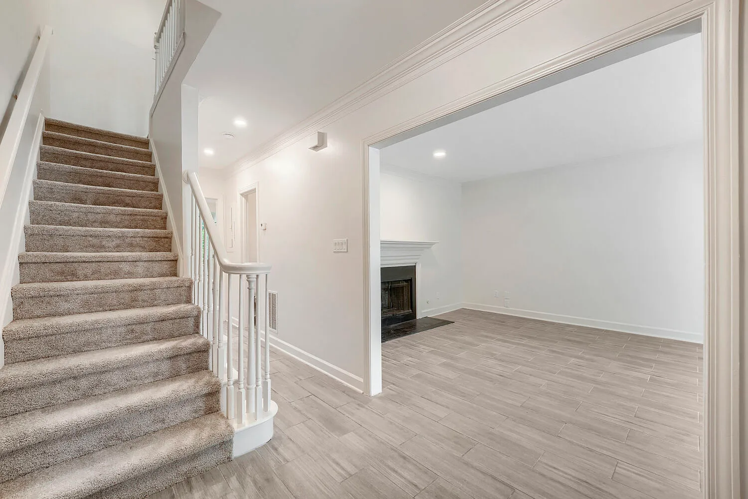 2 bed, 2.5 bath, 1478 sqft, $1,900 — Photo 3