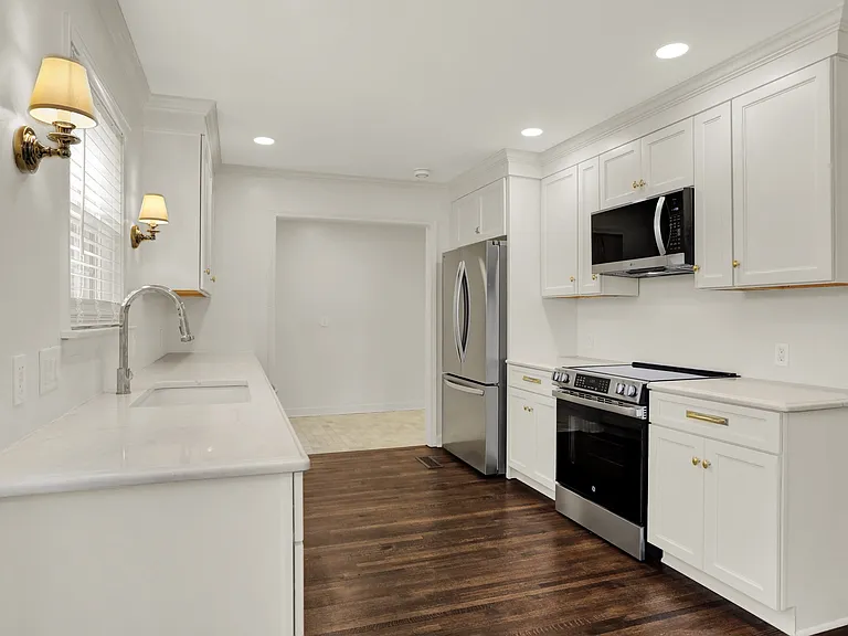 7133 Kings Castle Cv — Photo 9