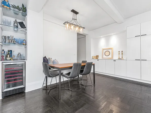 155 East 93rd Street 9E image 3 of 8