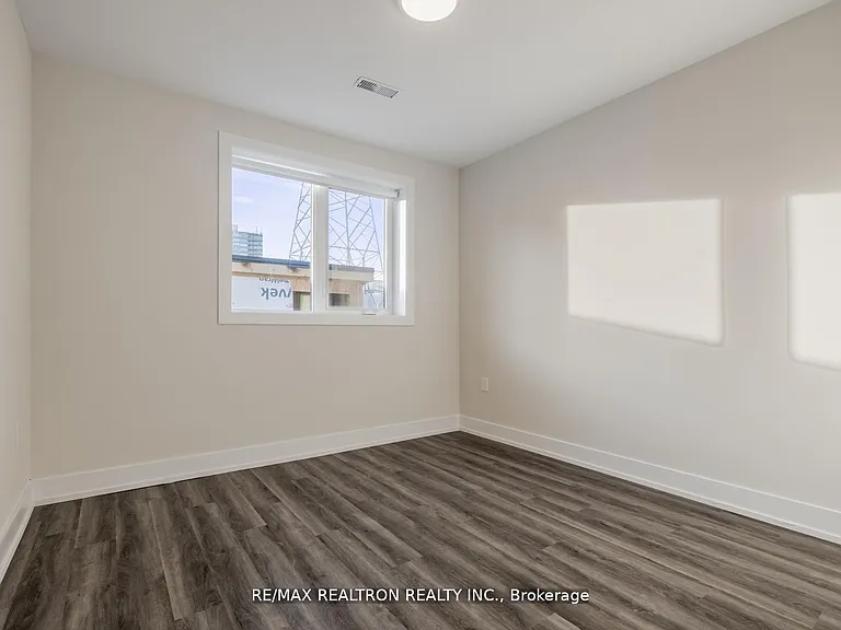 4 Virgilwood Dr #LOWER — Photo 25