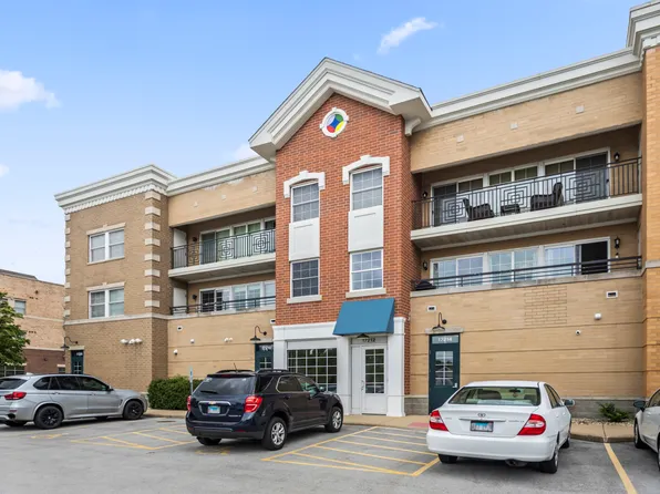 17212 Oak Park Ave Unit 2SW, Tinley Park, IL 60477