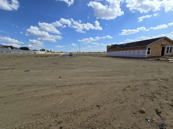 4026 Avenue Fenix Dr, Laredo, TX 78046