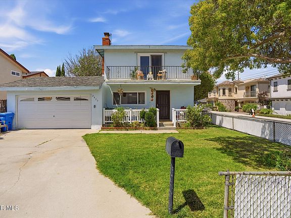 2nd image of 2423 Huntington Ln