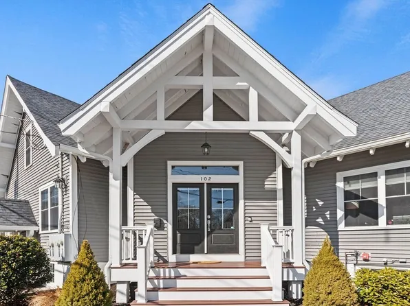 43 High St #102, Mansfield, MA 02048