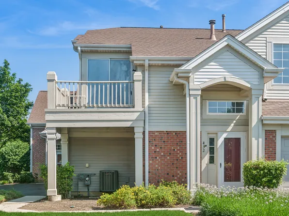 432 E Thornhill Ln, Palatine, IL 60074