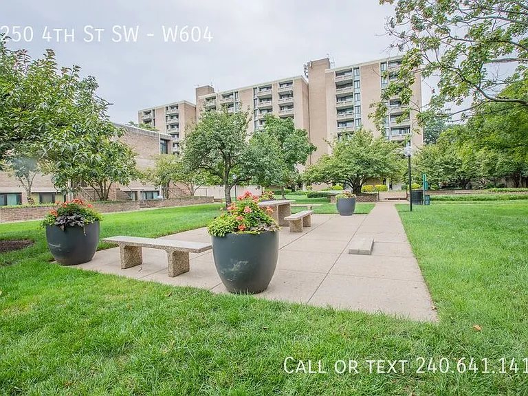 1250 4th St SW #W604 — Photo 8