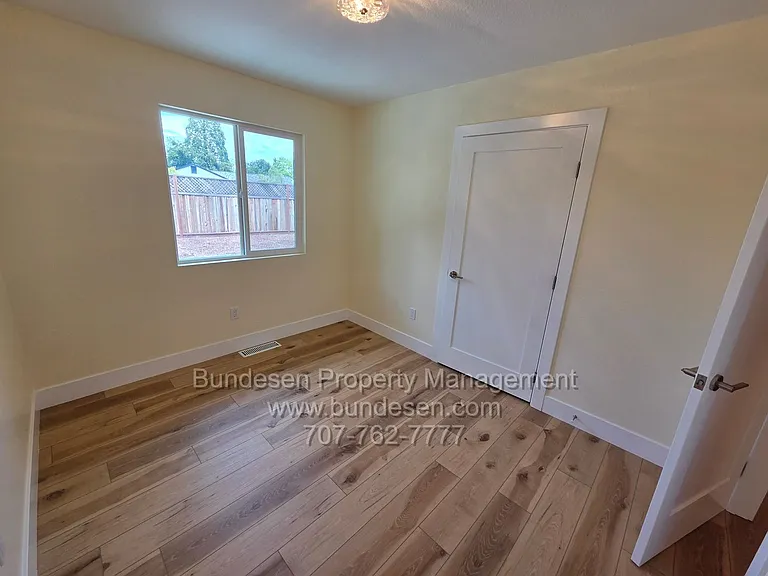 8023 Washington Ave — Photo 12