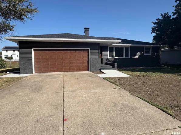 748 Taylor St, Morton, IL 61550
