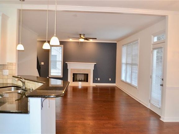4th image of 297 Creek Front Way