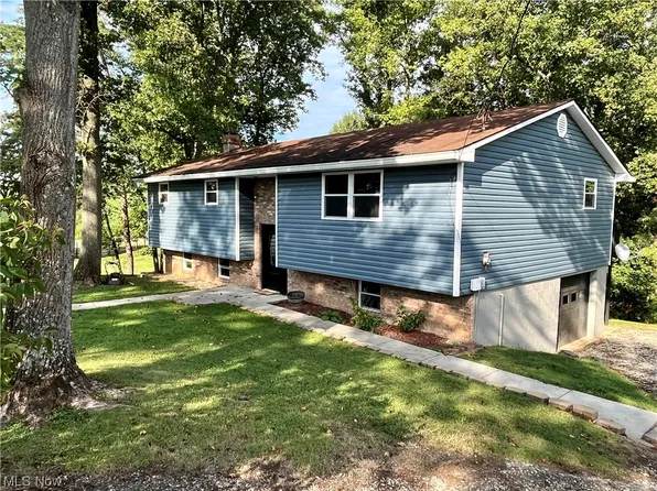 110 Indian Run Rd, Marietta, OH 45750