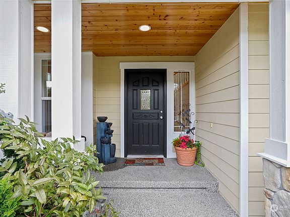 2nd image of 28227 71st Drive NW