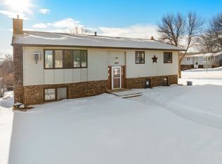 1800 Highland Dr, Minot, ND 58703