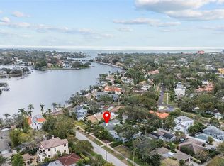 136 26th Ave NE, Saint Petersburg, FL 33704