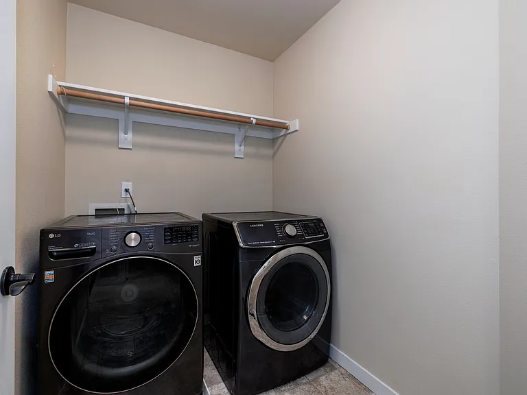 291 SW 204th Ter — Photo 17