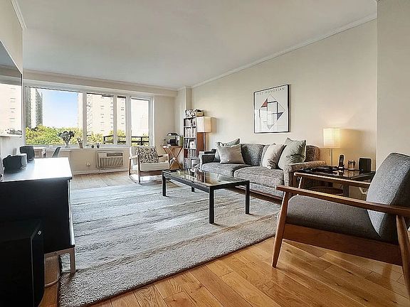 2nd image of 392 Central Park W APT 6J