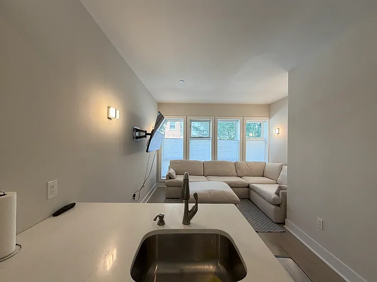 307 3rd St #1 — Photo 6