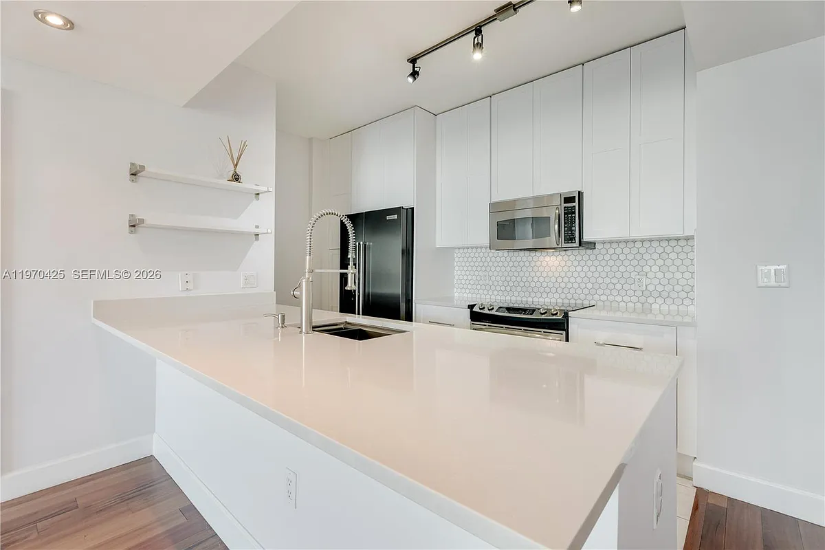 Building Photo - 951 Brickell Ave #3607