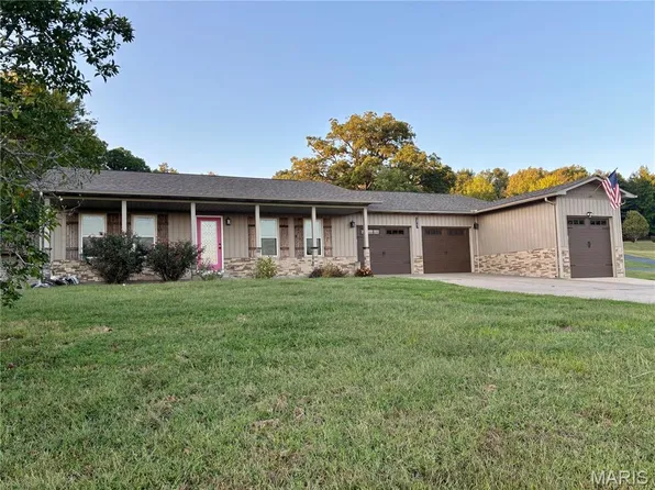 2823 State Hwy E, Scott City, MO 63780