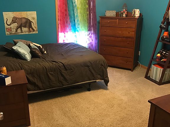 5th image of 1323 Logan Ln