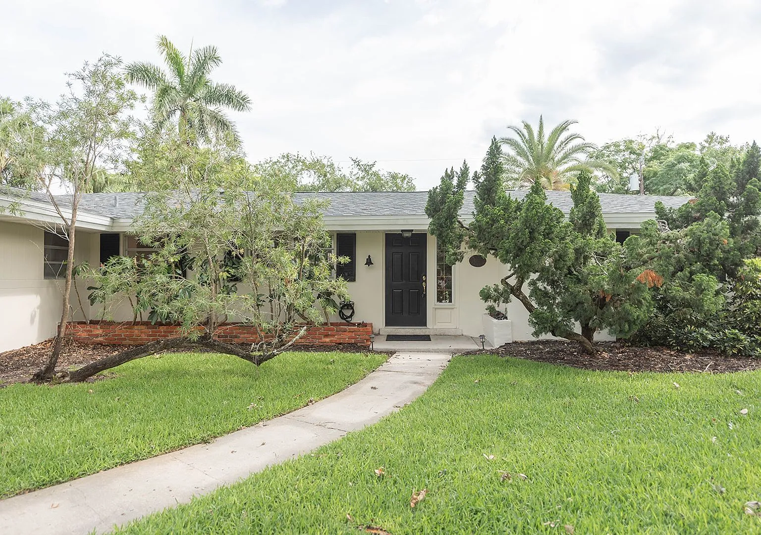 508 Poinsetta Rd — Photo 2