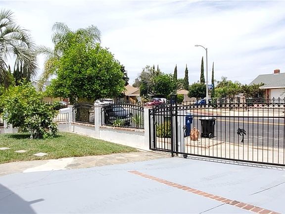 4th image of 11622 Cantlay St