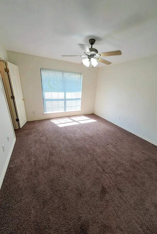 640 Canada Street - 2 — Photo 3