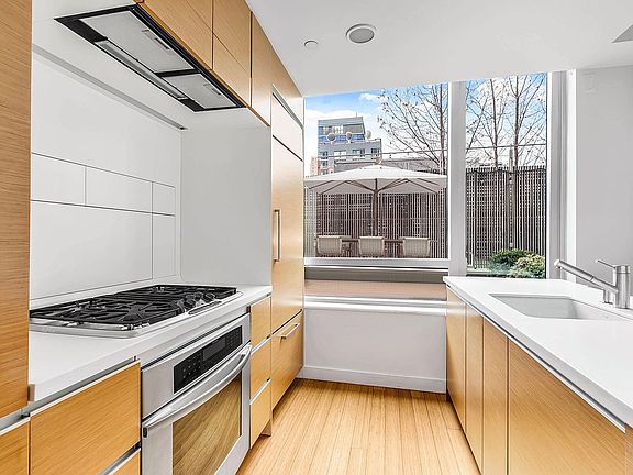 5th image of 2 River Ter APT 15C