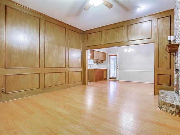 5th image of 3818 Waterford Way