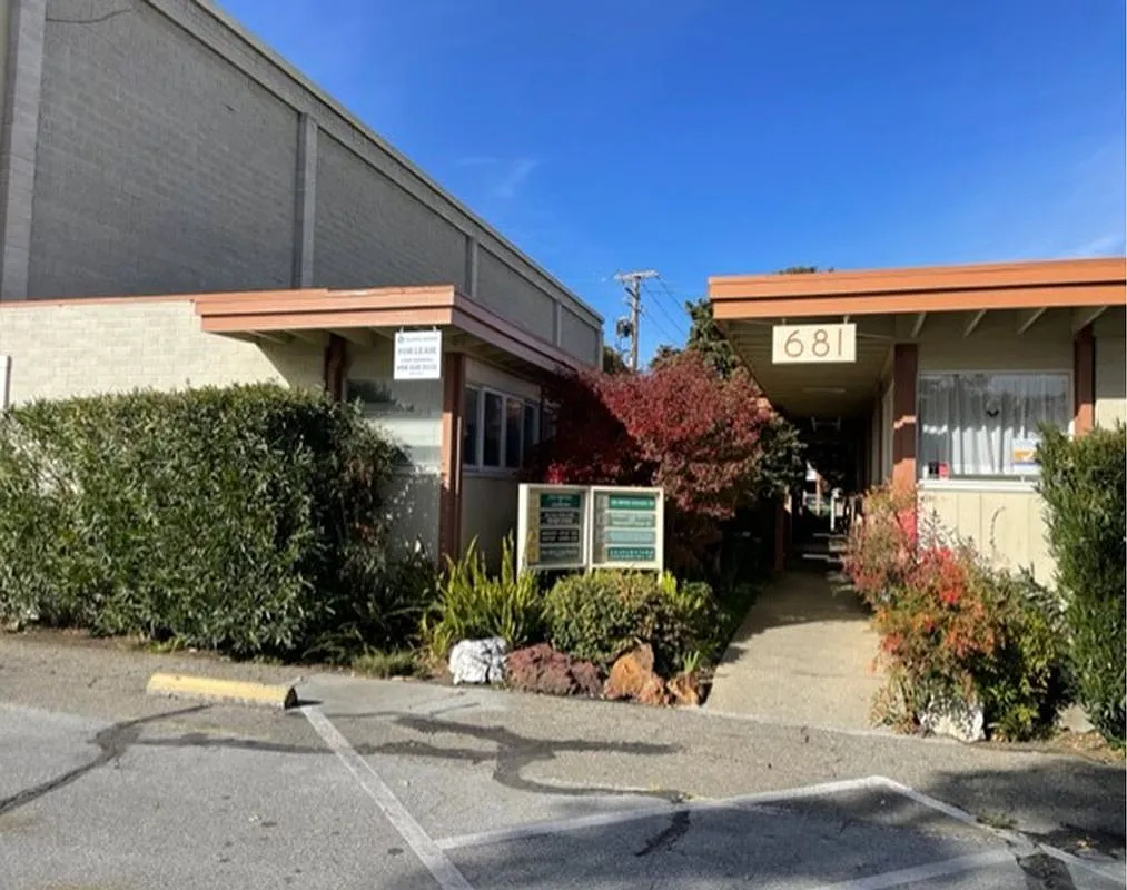 4 bed, 1.0 bath, 642 sqft, $3,100 — Photo 1