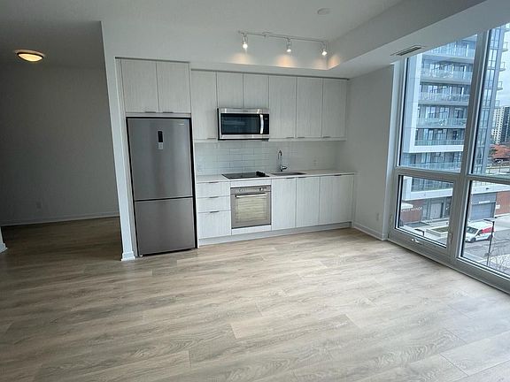 4th image of 38 Forest Manor Rd #415