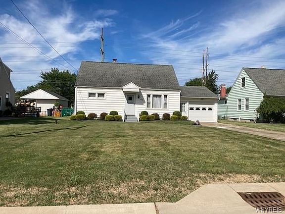 3rd image of 43 Iroquois Dr