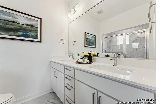 3214 N Elmendorf St — Photo 14