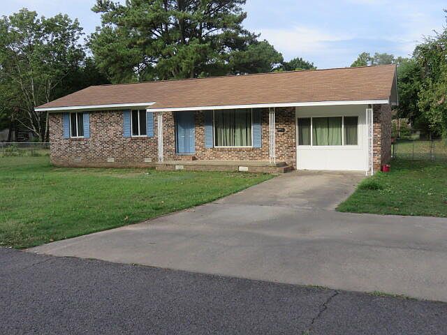 1st image of 806 S Olive Dr