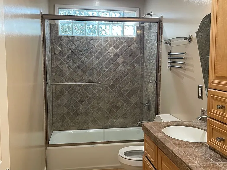 501 Marbella Ln — Photo 9