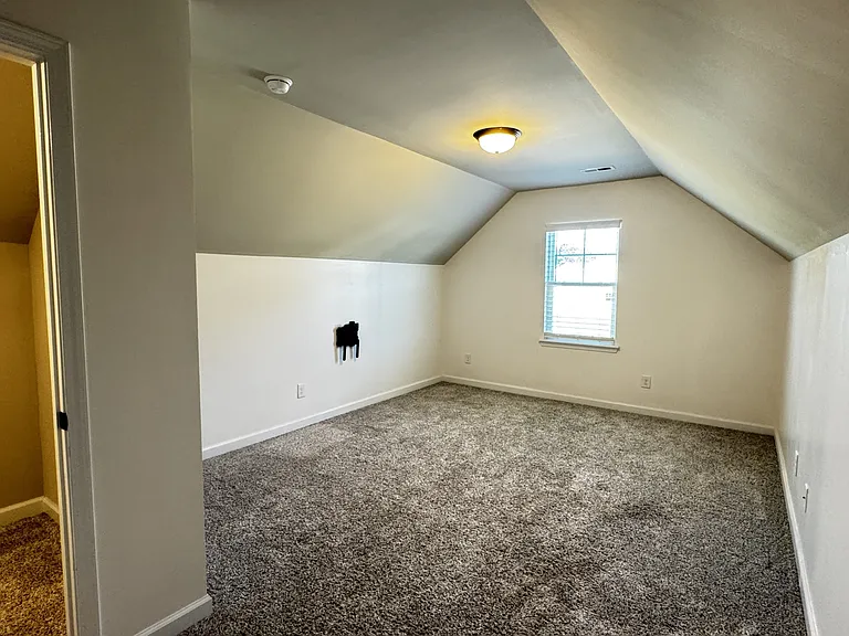 225 Westfield Dr — Photo 12