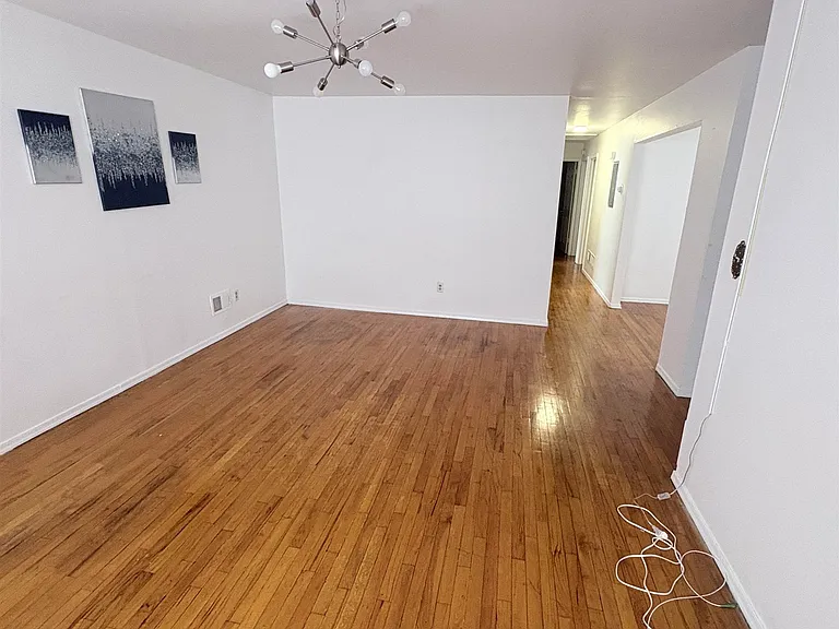 24 Colonial Dr #2 — Photo 9
