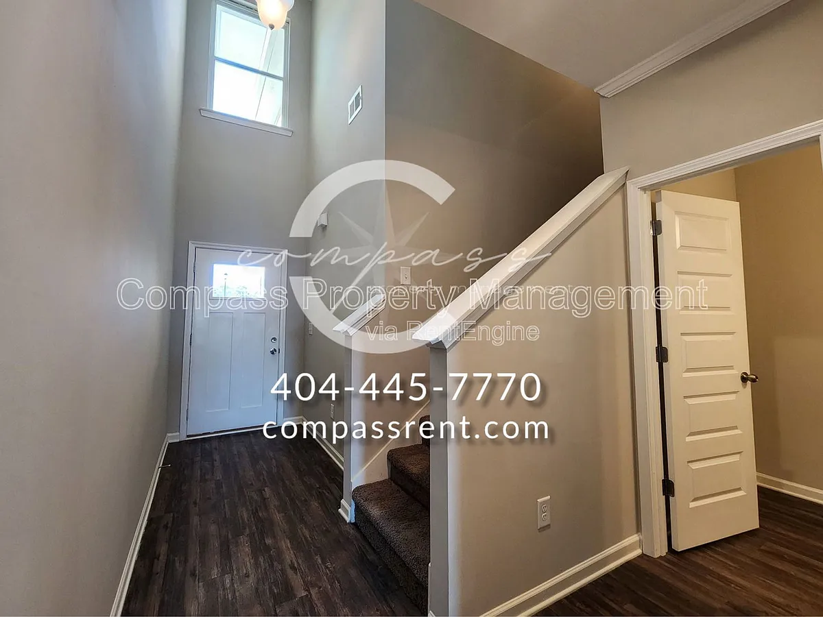 Building Photo - 105 Squarewood Ln