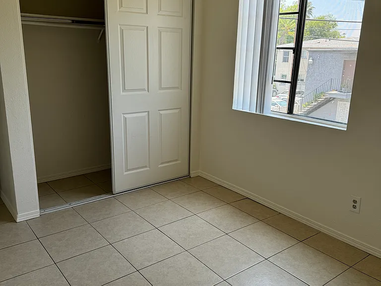 11335 Tiara St #14 — Photo 9