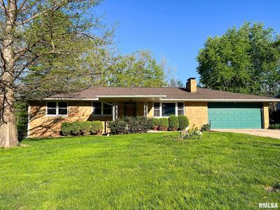 310 Hillcrest Dr, Washington, IL, 61571