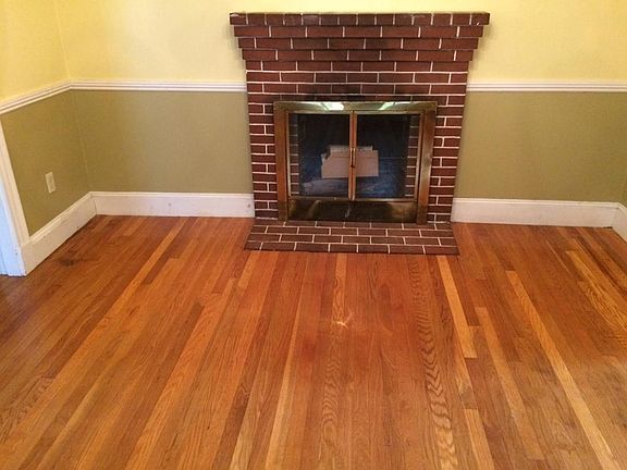5th image of 166 Davis St #1