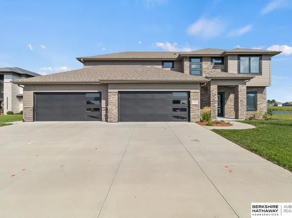 1908 N Kara Way, Fremont, NE 68025