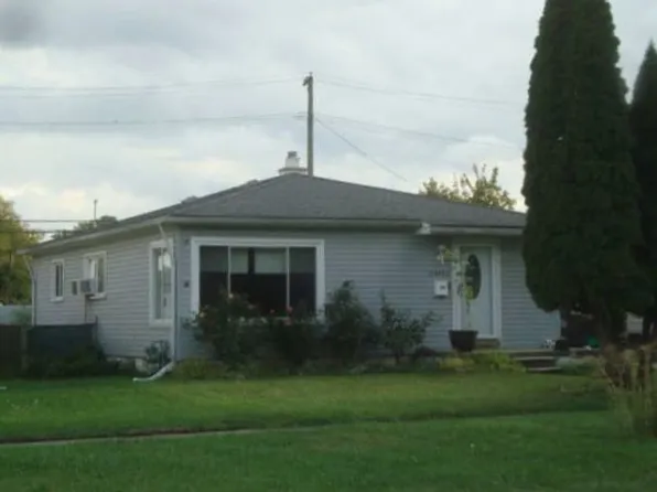 24435 Ames St, Taylor, MI 48180