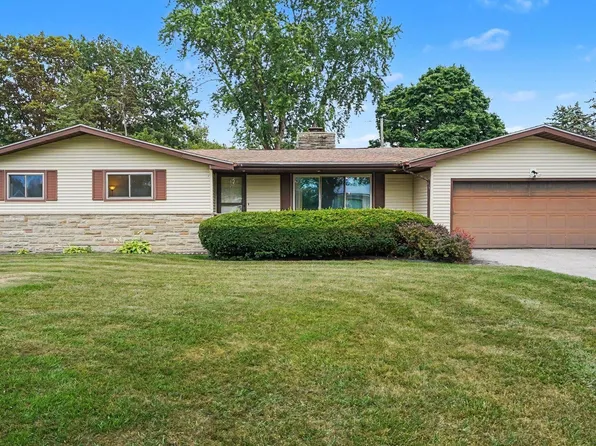 5447 Goetz Ct, Bay City, MI 48706