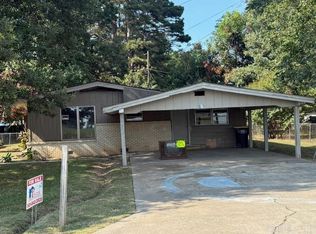 1017 E Nichols St, England, AR 72046