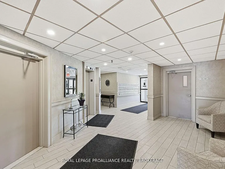358 Queen Mary Rd #611 — Photo 2