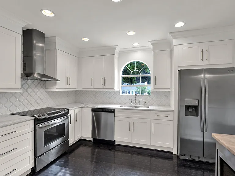 4007 Auburn Ln — Photo 10