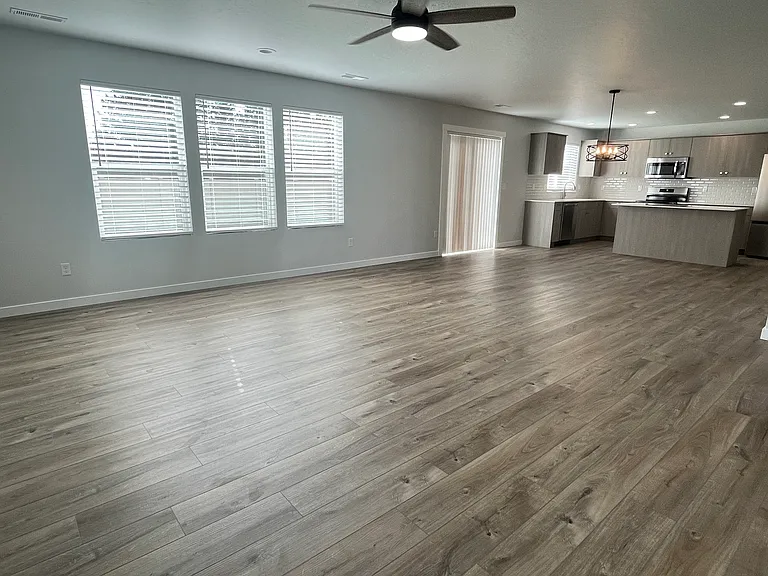 6285 W Karpathos St — Photo 39